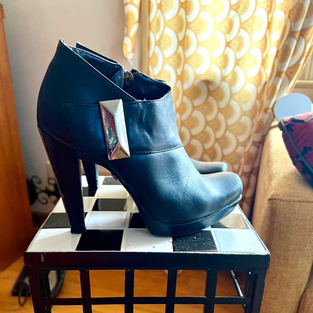 Vintage 90s Leather Ankle Boots with Metal Heel Accents